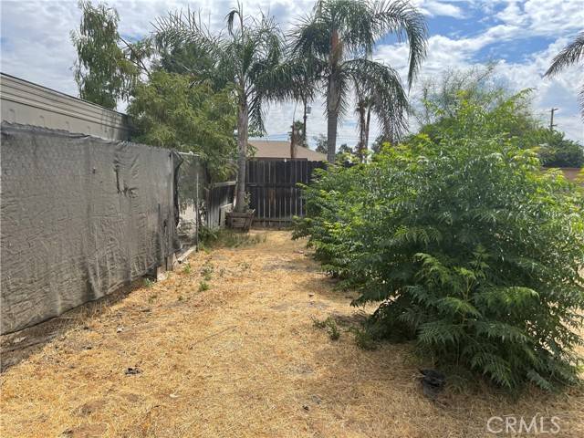 Jurupa Valley, CA 92509,3865 Fox Tail LN