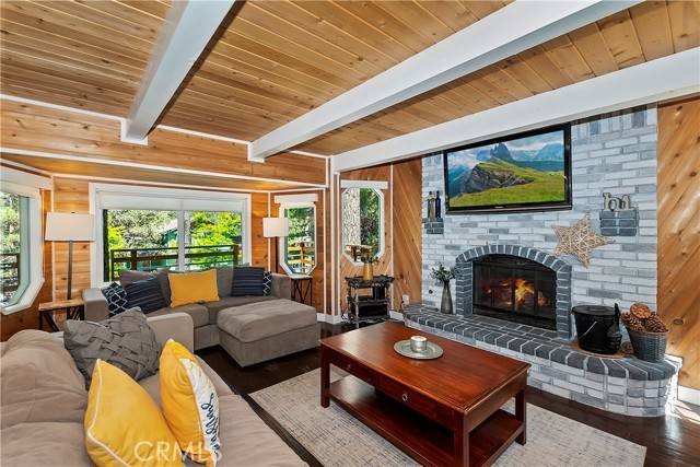 Big Bear Lake, CA 92315,421 Northern Cross DR