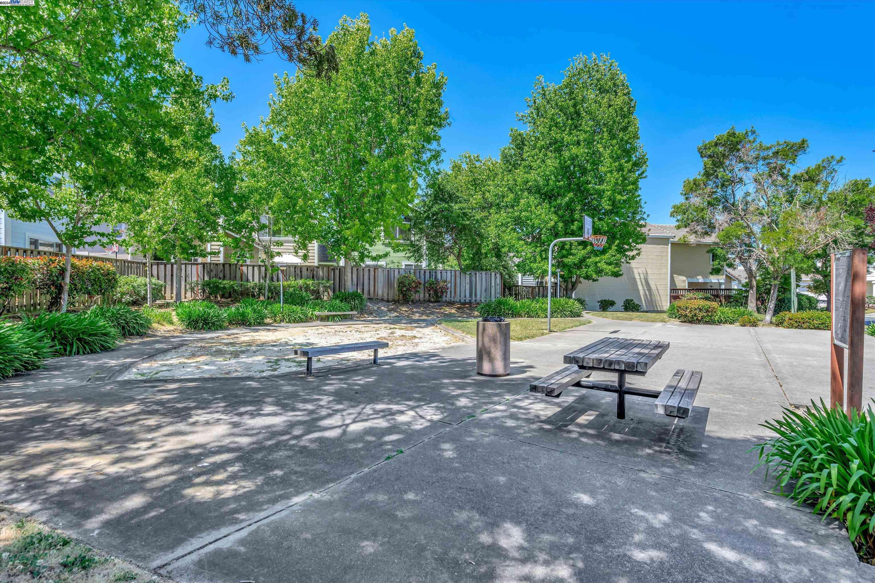 Pinole, CA 94564,491 Dohrmann Ln