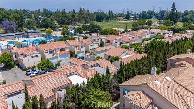 Northridge, CA 91324,10022 Reseda BLD 32