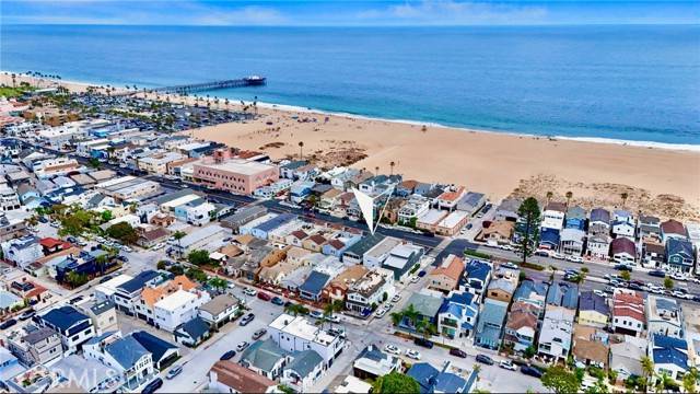 Newport Beach, CA 92661,204 E Balboa BLD