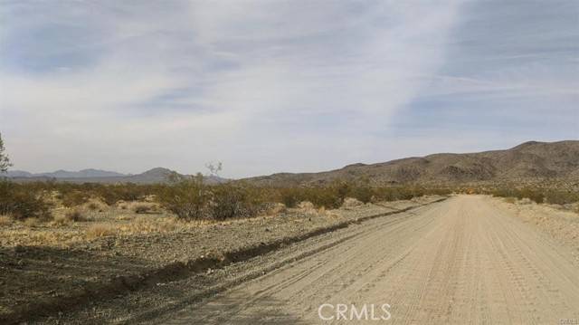 Lucerne Valley, CA 92356,800 Firethorn RD