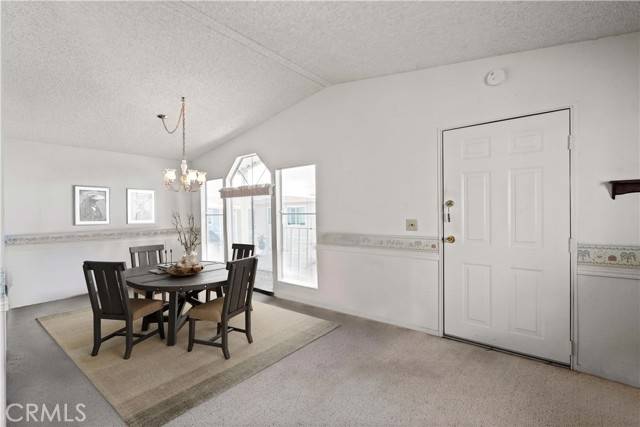 Chatsworth, CA 91311,20652 Lassen ST 106