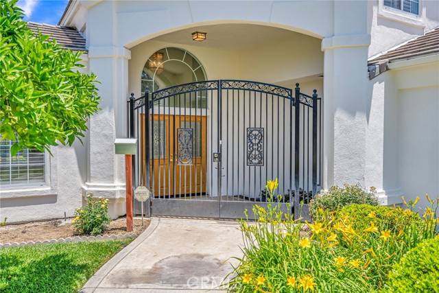 Riverside, CA 92506,5860 Via Susana