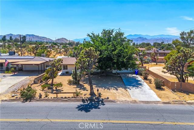 Yucca Valley, CA 92284,7976 Joshua LN