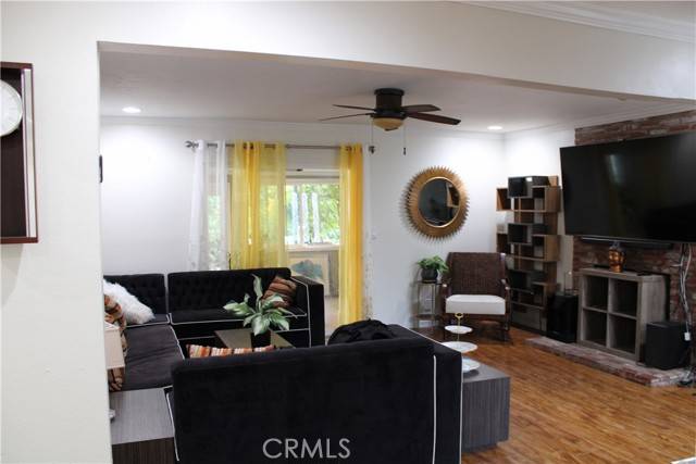 Chatsworth, CA 91311,10337 Glade AVE