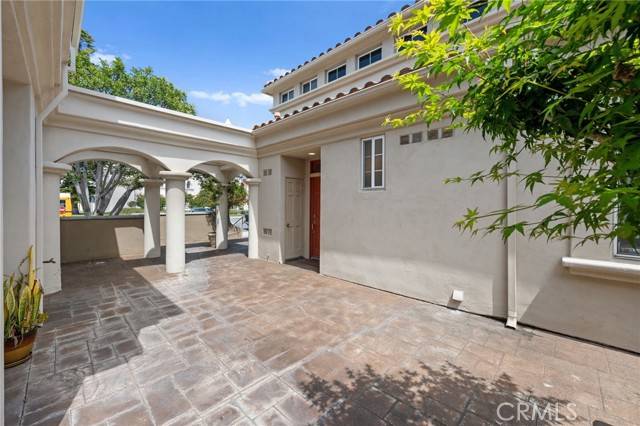 Newport Beach, CA 92663,2101 E 15th ST 5