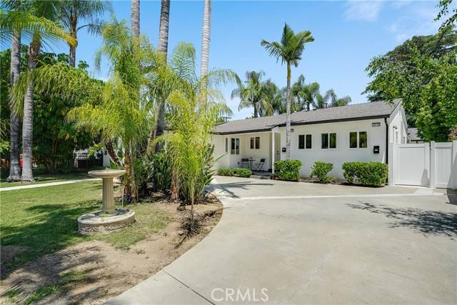 Lake Balboa, CA 91406,7008 Encino AVE