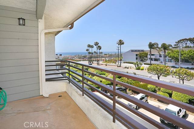 Newport Beach, CA 92663,220 Nice LN 313