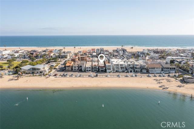 Newport Beach, CA 92663,1811 W Bay AVE