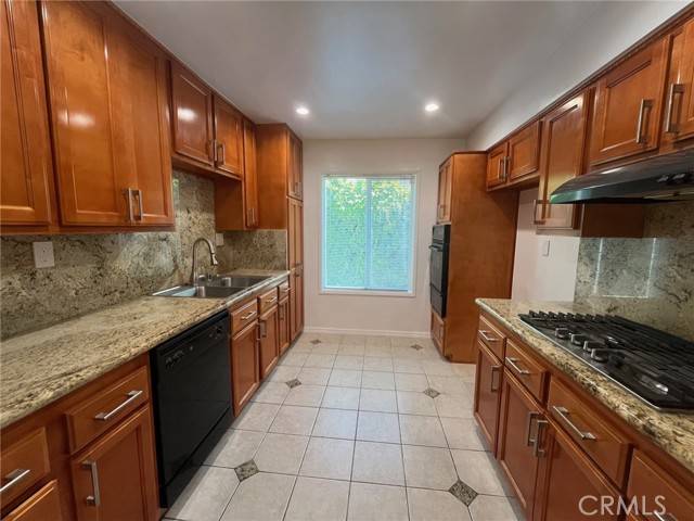 Encino, CA 91316,5315 Zelzah AVE 2