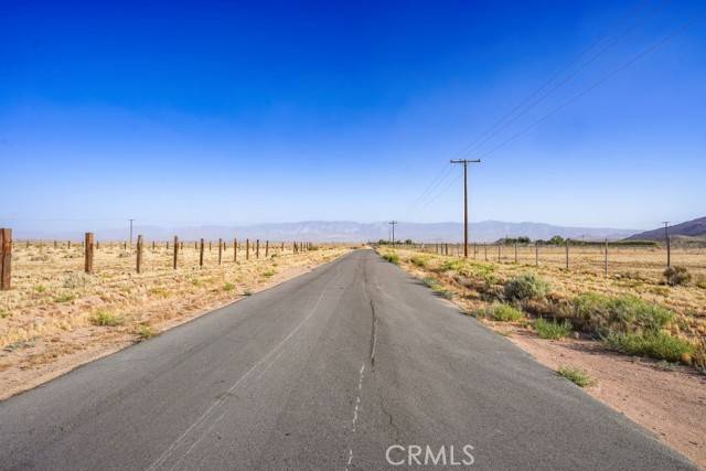 Lucerne Valley, CA 92356,16143 Meridian RD