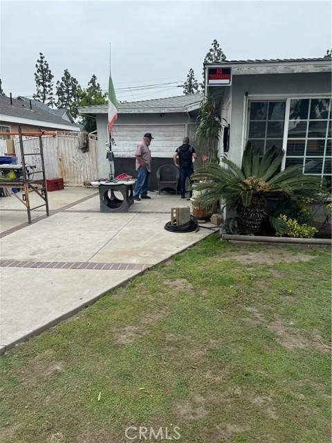 Paramount, CA 90723,16452 Bixler AVE