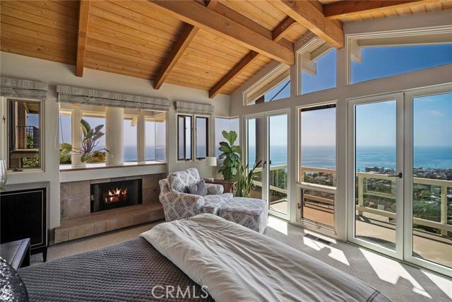 Laguna Beach, CA 92651,2108 Crestview DR