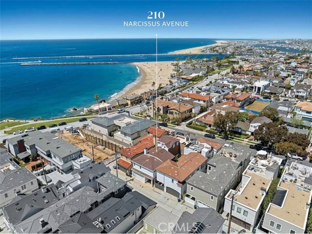 Corona Del Mar, CA 92625,210 Narcissus AVE