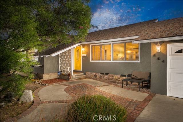 Claremont, CA 91711,464 Cinderella DR