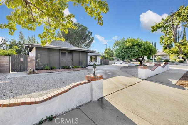 Chatsworth, CA 91311,10859 Brookfield RD