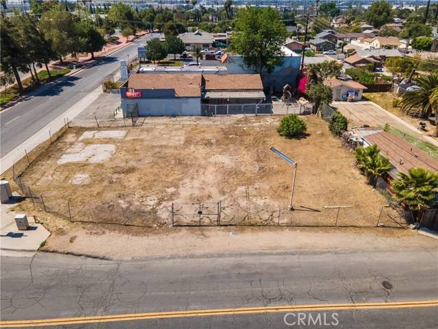 Corona, CA 92879,13653 Magnolia AVE