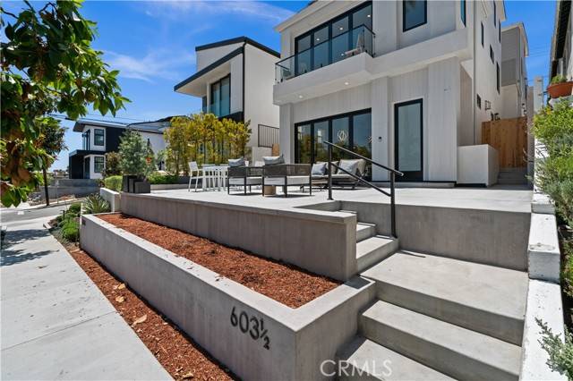 Corona Del Mar, CA 92625,603 Iris AVE