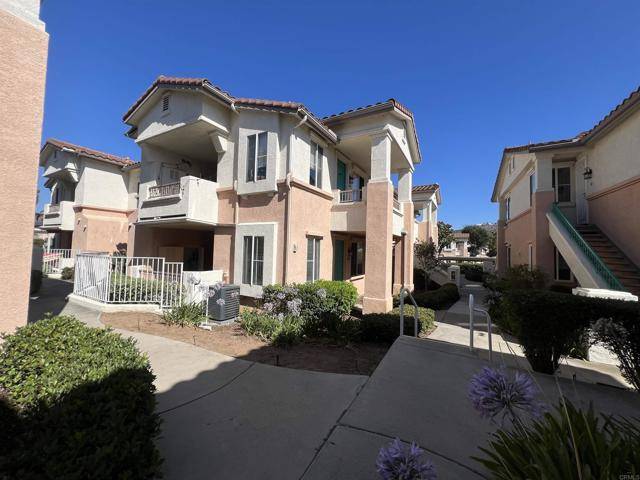 El Cajon, CA 92019,11412 Via Rancho San Diego 43