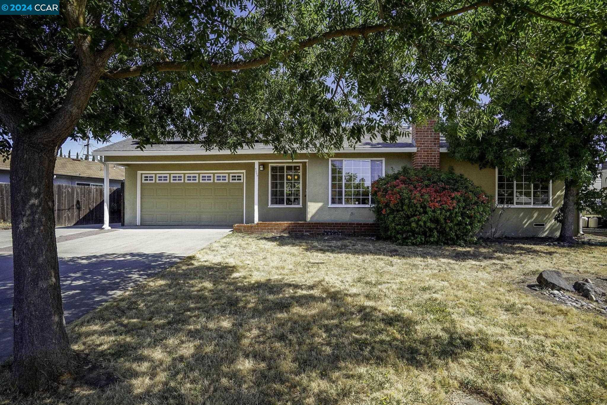 Martinez, CA 94553,4009 Camino Vinedo