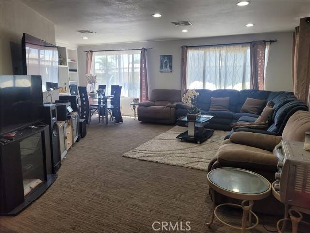 Santa Ana, CA 92701,3101 FAIRVIEW ST 235