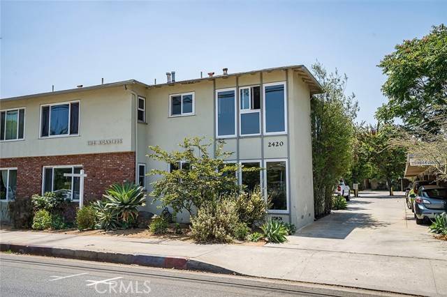 Long Beach, CA 90814,2420 E 4th ST 12