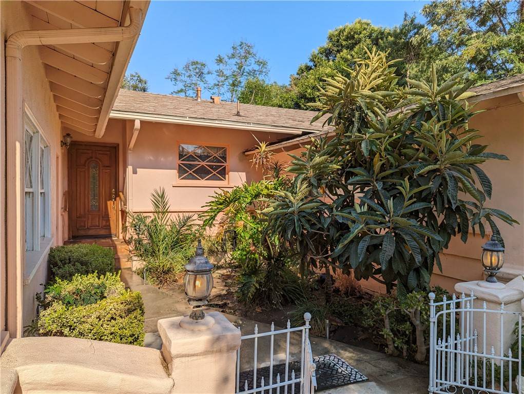 Chatsworth, CA 91311,10464 Andora AVE