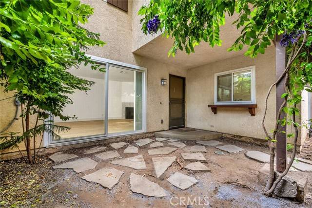 Chatsworth, CA 91311,10341 Canoga AVE 7