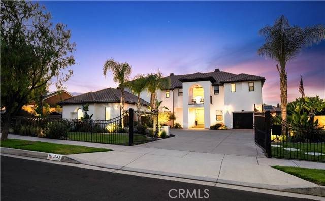 Corona, CA 92881,1245 Cleveland WAY