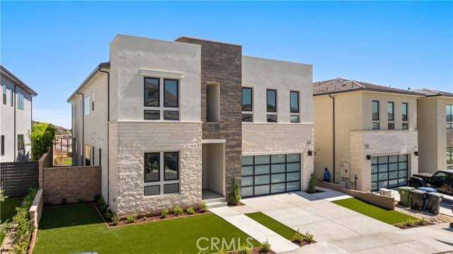 Porter Ranch, CA 91326,20548 Hummingbird CT