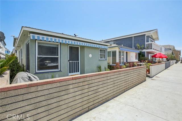 Newport Beach, CA 92663,122 29th ST