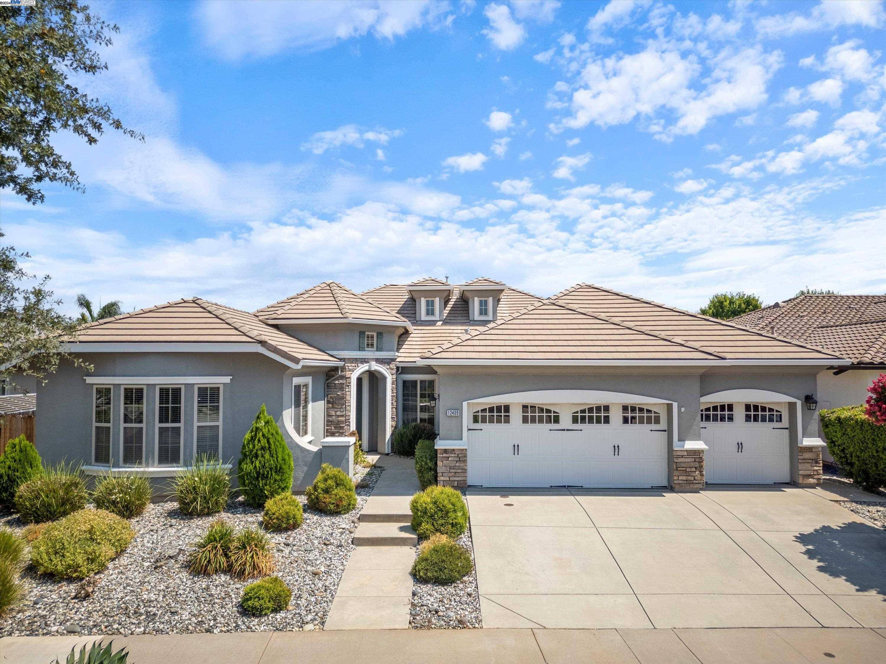 Rancho Cor, CA 95742,12409 Canyonlands Dr