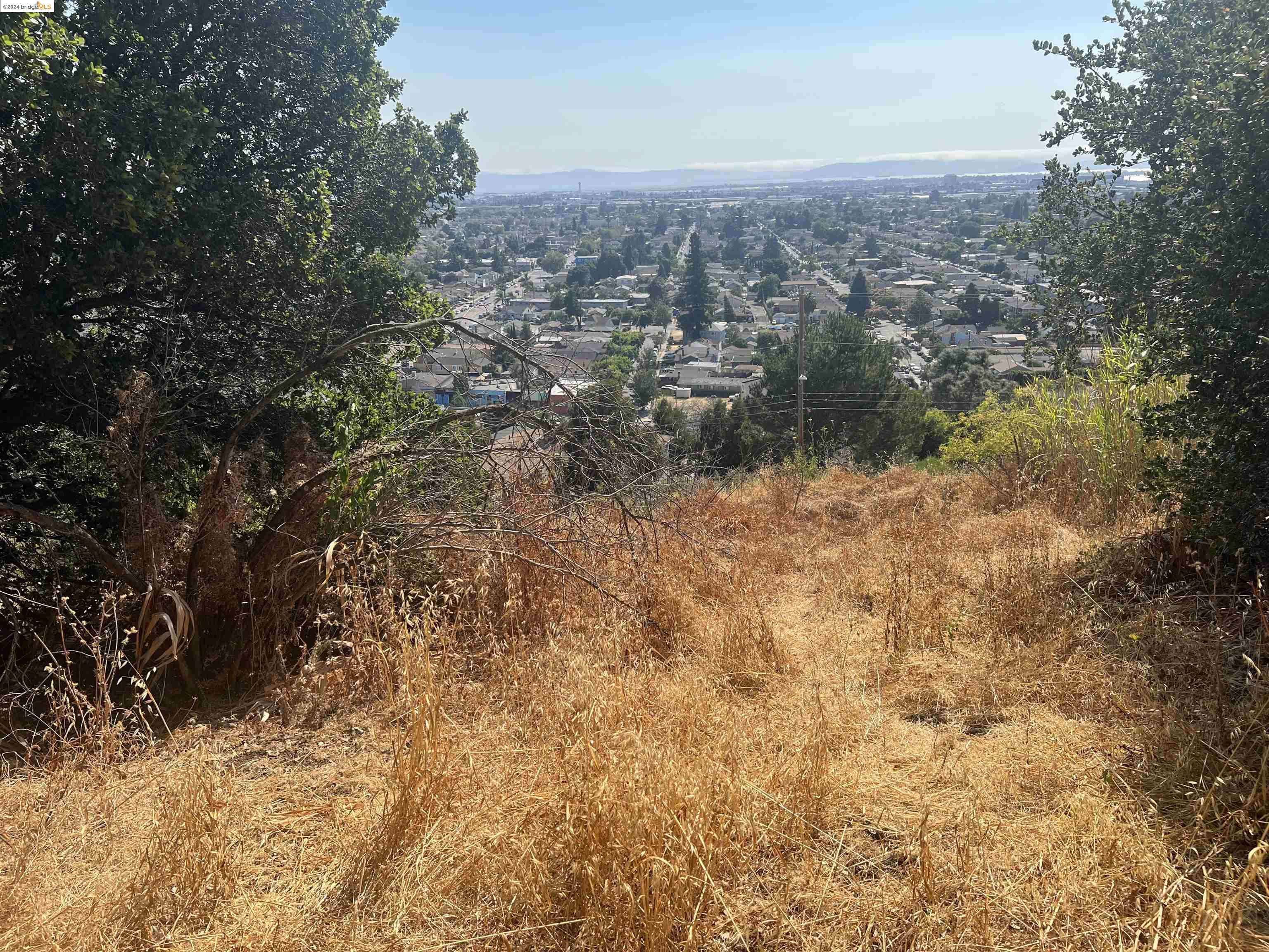 Oakland, CA 94605,0 Burr ST