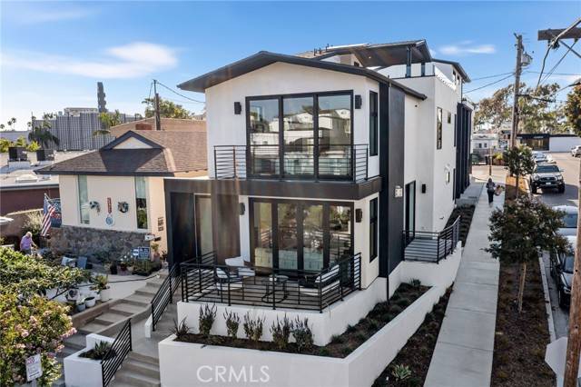 Corona Del Mar, CA 92625,521 Iris AVE