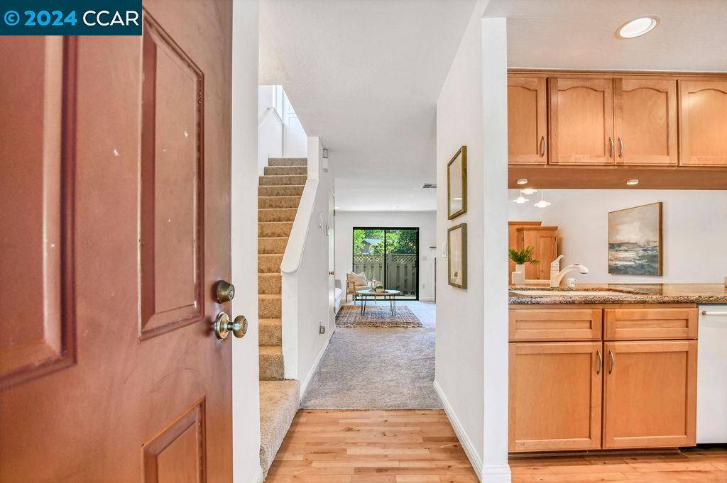 Martinez, CA 94553,301 Eastgate LN