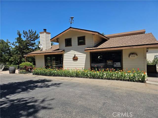 Paso Robles, CA 93446,2023 Twelve Oaks DR