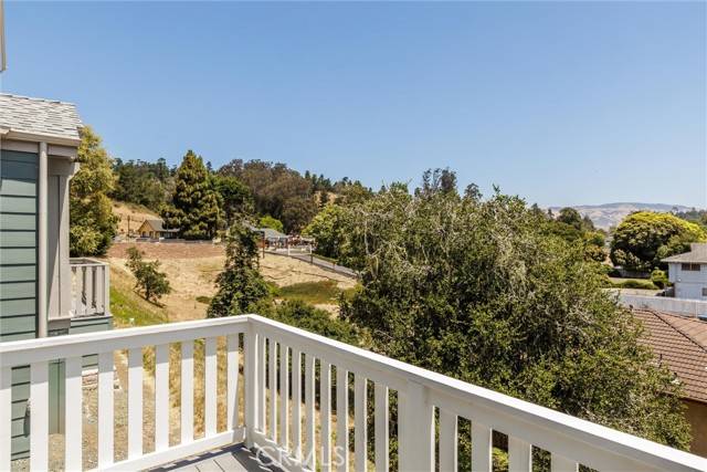 Cambria, CA 93428,1460 Main 118