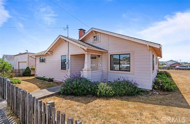 Fort Bragg, CA 95437,121 Grove ST