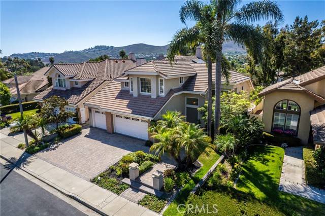 San Clemente, CA 92673,2104 Via Viejo