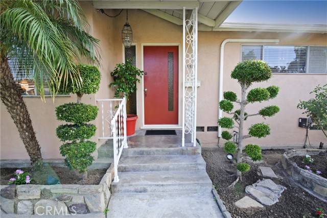 Downey, CA 90241,8554 Via Amorita