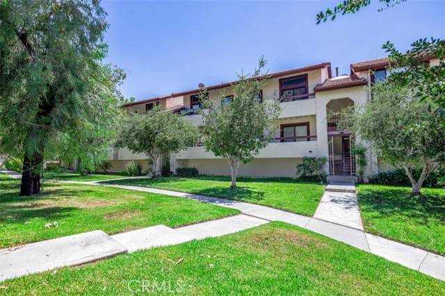 Canyon Country, CA 91387,18149 Sundowner WAY 936