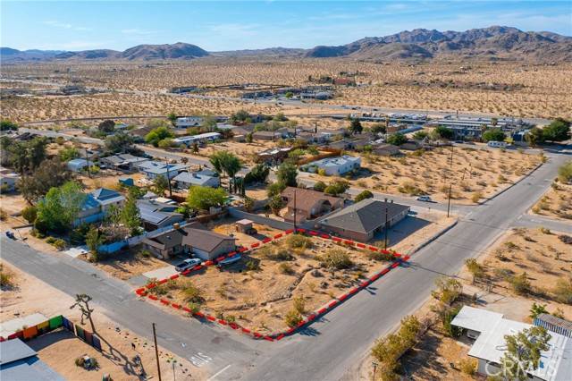 Joshua Tree, CA 92252,6678 Hillview RD