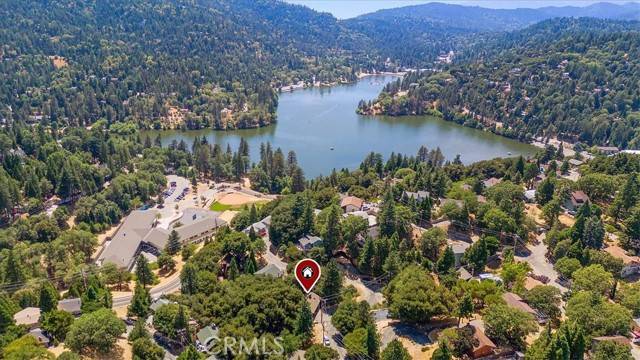 Crestline, CA 92325,460 Delle DR