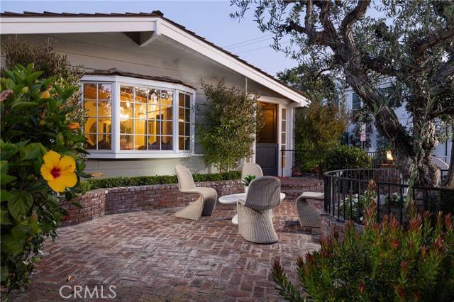 Corona Del Mar, CA 92625,300 Heliotrope AVE