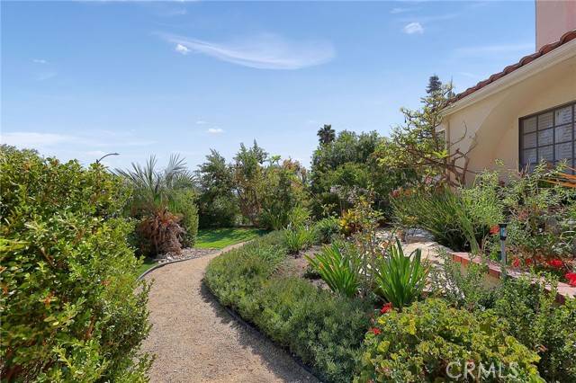 West Hills, CA 91307,24600 Gardenstone LN