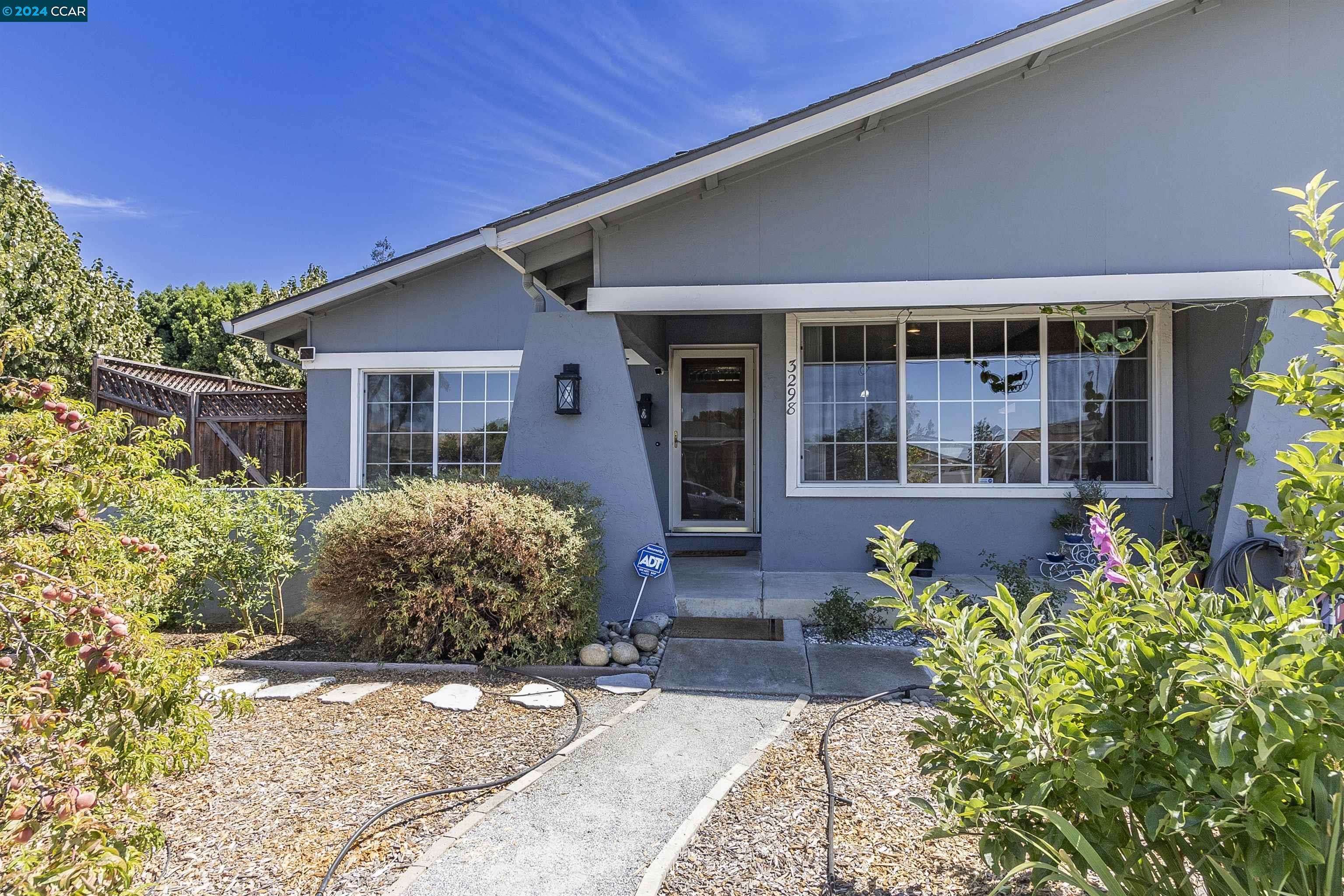 San Jose, CA 95148,3298 Trebol Ln