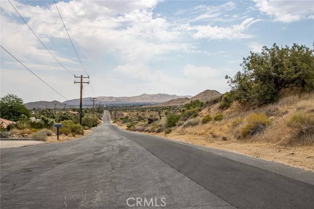 Yucca Valley, CA 92284,55700 Golden Bee DR