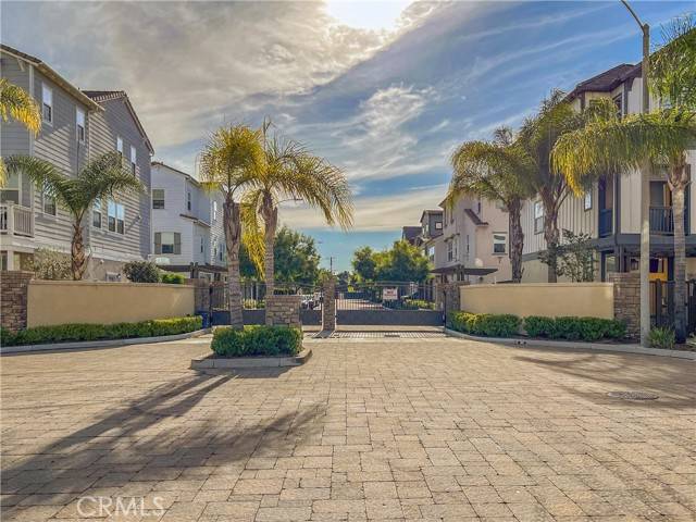 Santa Ana, CA 92703,618 W Tribella CT