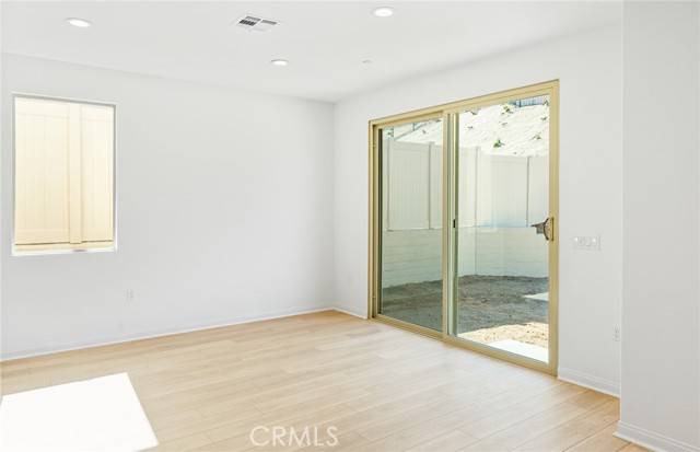 Lake Elsinore, CA 92530,4164 Larchwood LN